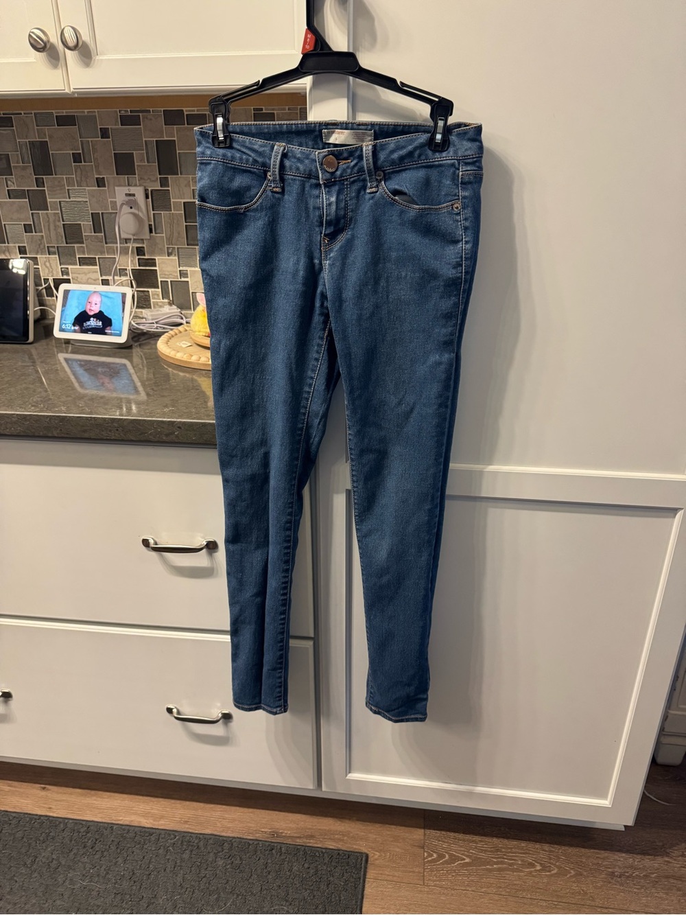 Classic Blue Women's Skinny Jeans - Mid Wash